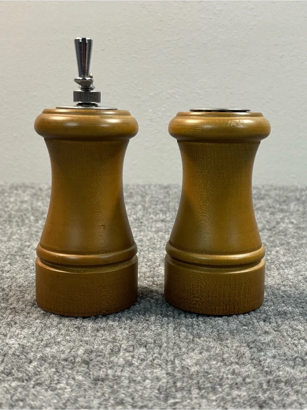 VTG Farmhouse Wood Pepper Mill Grinder Salt Shaker Set Crank Light Oak Finish 5